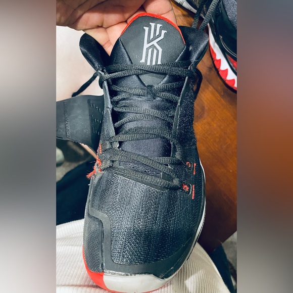 The Nike Kyrie 6 - Picture 4 of 11